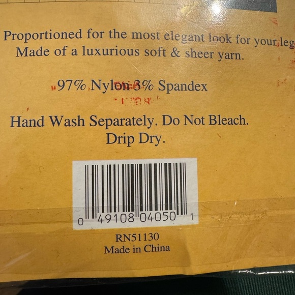 BN in Packaging Pair of Comfort Sheer Navy Pantyhose by Isadora Size A - Picture 7 of 7